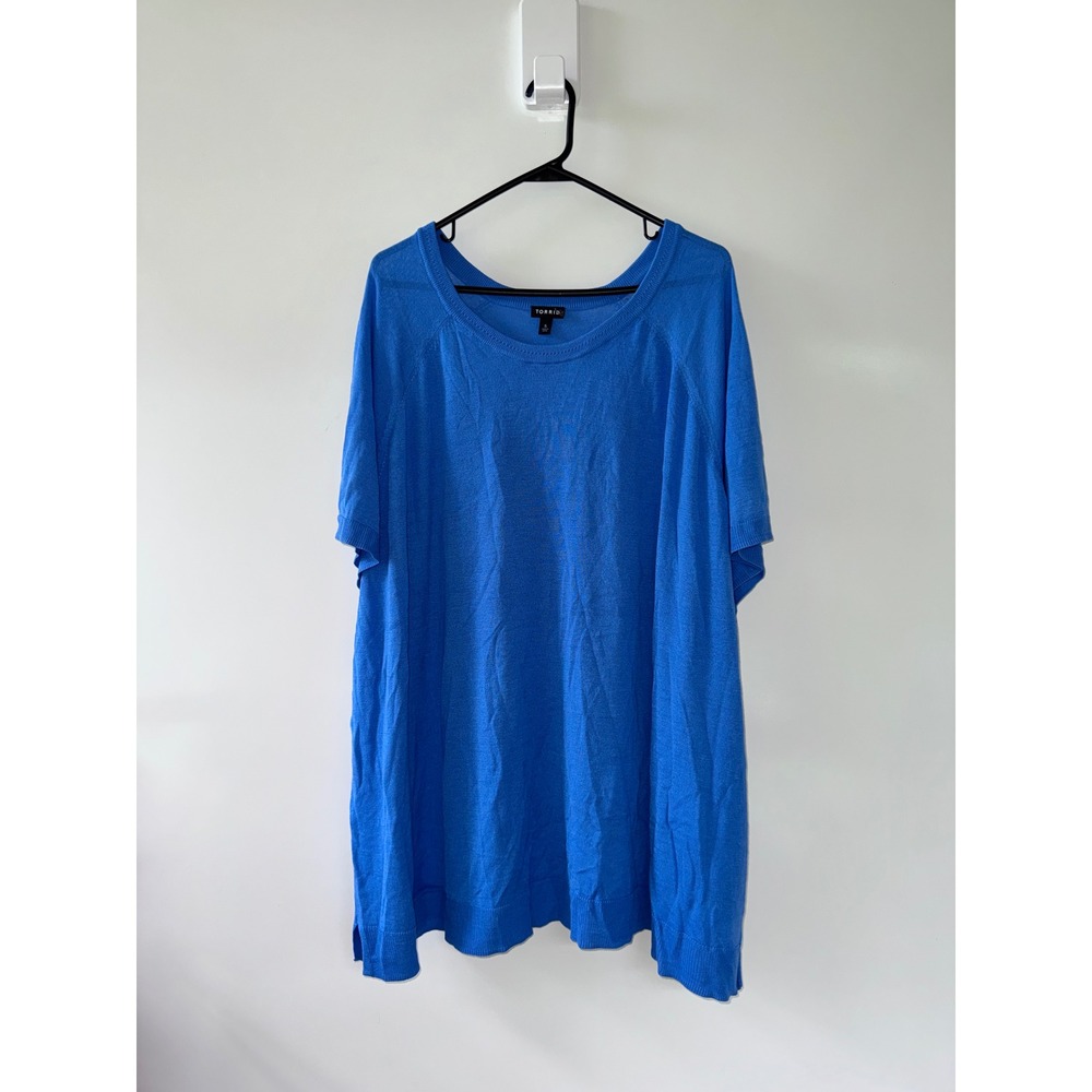 Torrid Womens Size 5 Blue Lightweight Knit Short Sleeve Scoop Neck Top Shirt